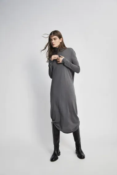 Haljina nikad dosta: Na sniženju u Mangu i Zari 'ulovi' sjajne modele