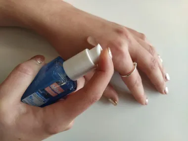 Isprobala sam novi Mixa serum za lice i potpuno me oduševio, a evo zašto