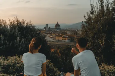 Ako frajer čini ove pomalo čudne stvari, to bi mogao biti znak da mu se sviđaš