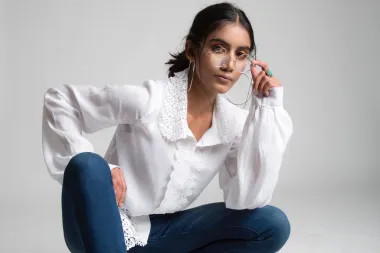Bijela bluza je 'must-have' komad koji nikad ne izlazi iz mode
