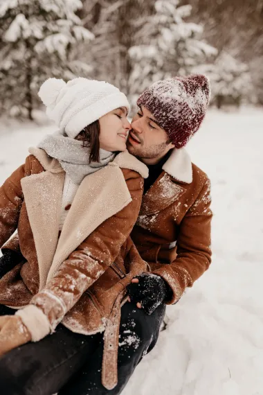 Želiš ga natjerati da stalno razmišlja o tebi? Usvoji ove trikove