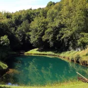 Idealna lokacija za romantičare: Jezero u obliku srca u blizini Ogulina u koje smo se zaljubile