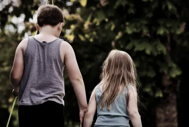 Ovo su razlozi zašto su žene koje imaju starijeg brata posebne