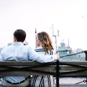 Ako radi ove stvari već na početku veze, nije romantičan –  ON je manipulator