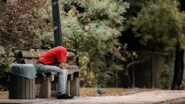 Ponaša se drugačije? 6 znakova da ON ima krizu srednjih godina