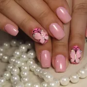 'Dazzle nails' - manikura koja će tvojim rukama dati dašak glamura