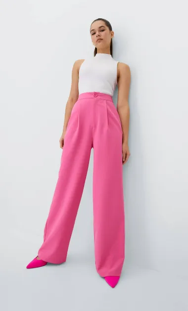 Ovog proljeća nosimo pink nijanse. Stradivarius ima cool komade