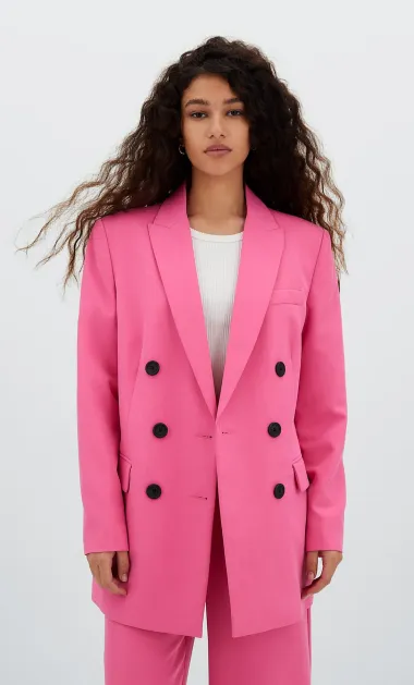 Ovog proljeća nosimo pink nijanse. Stradivarius ima cool komade