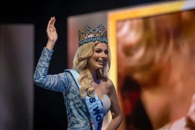 Kontroverzno ili ne, nova Miss svijeta već je podigla prašinu svojim fotkama