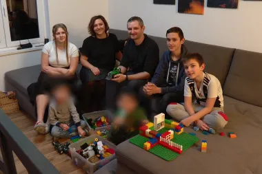 Ljudi velikog srca: Upoznajte Tokiće, obitelj koja uz troje biološke djece ima troje udomljene