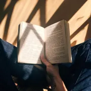 Tražiš napeti triler uz koji će sati proći u treptaju oka? Imamo prijedlog