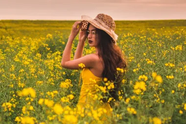 Žuta je boja veselja: 20 stylish komada koji će unijeti vedrinu u svaki outfit