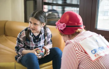 Smijeh kao lijek: Kako klaundoktorica Petra na bolničke odjele donosi radost