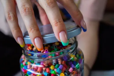 'Rainbow nails': Trendi manikure u duginim bojama očarale su nas