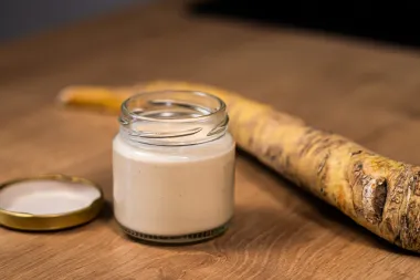 Kako napraviti domaći umak od hrena?