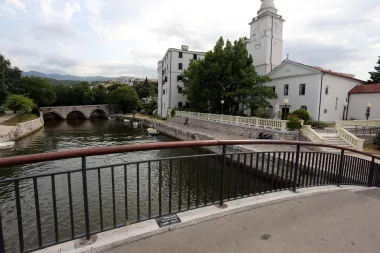 'Ljubavna cestica' u Crikvenici nova je hit destinacija za sve ljubitelje prirode