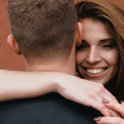 Izazovne seks poze koje će unijeti uzbuđenje u igrice pod plahtom