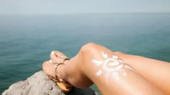 Da ili ne: Djeluje li prošlogodišnja krema za sunčanje - i je li sigurna?