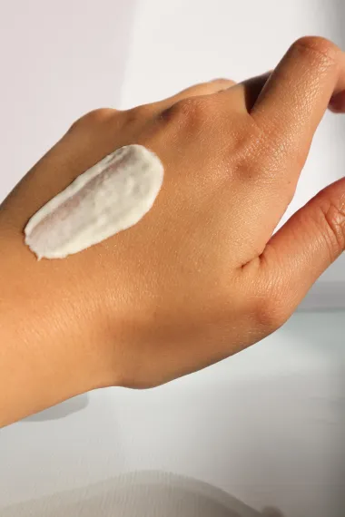 Da ili ne: Djeluje li prošlogodišnja krema za sunčanje - i je li sigurna?