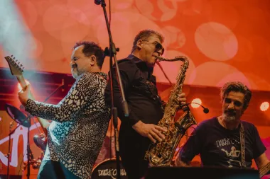 Prvi samostalni koncert Daleke obale u Domu sportova oduševio zagrebačku publiku