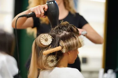 Dubinska i praviln njega kose kao misao vodilja Kalmar Hair & Skin Boutique