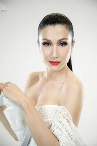 Ana Rucner novom pjesmom 'Bijeli anđeo' najavljuje dugoočekivani album