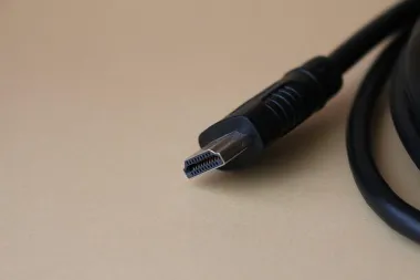 Kako spojiti mobitel na TV koji nije smart?
