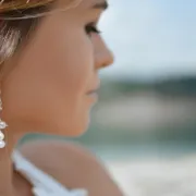Biserne naušnice hit su i ove sezone, a na ove ne moraš potrošiti bogatstvo