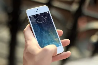 Kako promijeniti pozadinu na mobitelu?