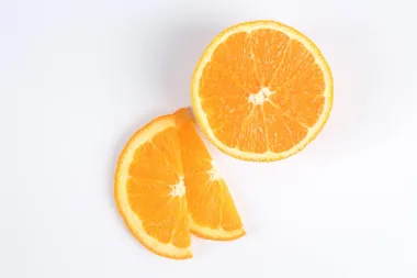 5 namirnica bogatih vitaminom C koje pomažu u smanjivanju masnih naslaga
