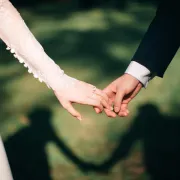 Za ili protiv: Trebaš li promijeniti ili zadržati prezime nakon udaje?