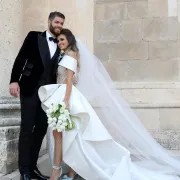 Glamurozno vjenčanje: Adriana Ćaleta-Car zasjala u neobičnoj vjenčanici
