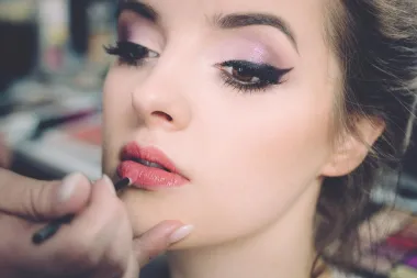 Dodaju godine tvom licu: 7 makeup pogrešaka koje te čine starijom