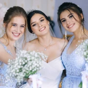 Crna boja, dekolte, šljokice? Ova modna pravila svadbenog odijevanja nemojte prekršiti