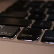 Kako kopirati tekst na laptopu bez miša?