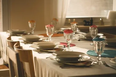 Kako prema bontonu koristiti pribor za jelo u restoranu?