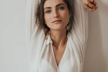 Ljeti nam se nosi bijela boja, a savršene modele ima Mango
