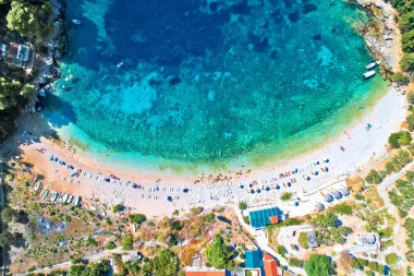 Pupnatska Luka - rajska plaža koju trebaš posjetiti već ovog ljeta
