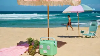 Obožavamo: Najveći hit na plaži ovog ljeta je prijenosni hladnjak i zvučnik u jednom