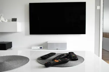 Glavna razlika između QLED i UHD tehnologije