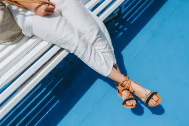 Do 350 kuna: Upečatljive ravne sandale koje će začiniti svaki ljetni outfit