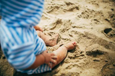 Beba i more - da ili ne? Izjava pedijatra da bebe nemaju što tražiti na plaži izazvala pravu lavinu