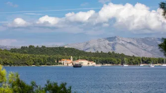 Badija - čaroban otočić na kojem možeš susresti jelene