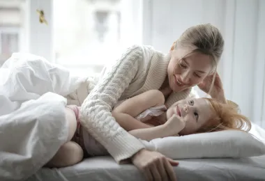 Zajedničko spavanje sa starijom djecom - da ili ne? Evo što kažu stručnjaci