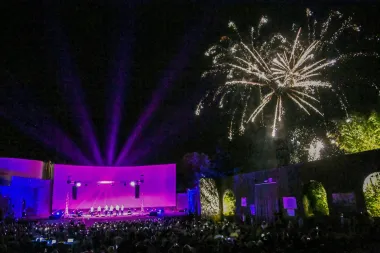 Klapa Rišpet oduševila na opatijskoj pozornici: Pala je i prosidba
