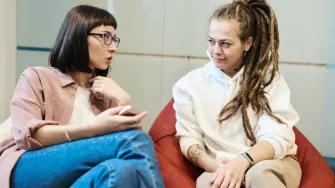 Kako prepoznati lažljivce? Odaju ih ovi znakovi
