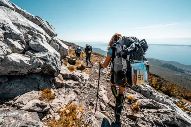 Highlander Velebit kao turistički benefit Ličko-senjske županije: Promovira prirodne ljepote Hrvatske u svijetu i popularizira planinarenje