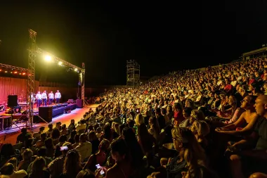 Impresivan koncert klape Rišpet na rasprodanoj tvrđavi sv. Mihovila