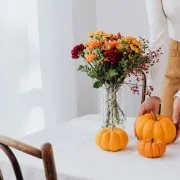 Stižu novi trendovi, a H&M Home ima najljepše detalje za jesensko uređenje doma