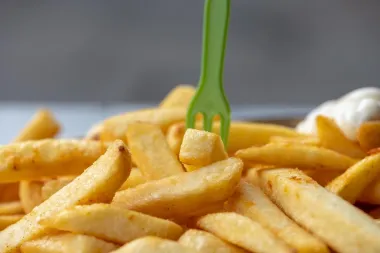 Muči te čir na želucu? Znaš li koje bi namirnice trebala izbjegavati, a koje uvrstiti u prehranu